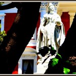 Queen Victoria statue s